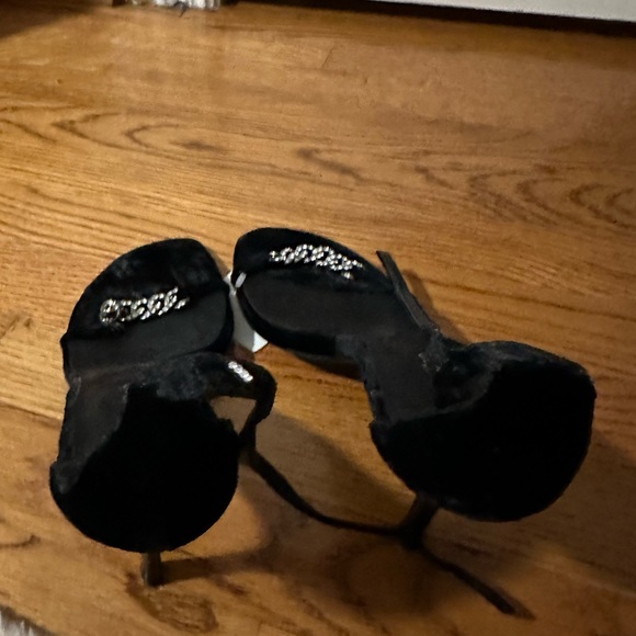 Brand new Calvin Klein heels - Picture 3 of 4